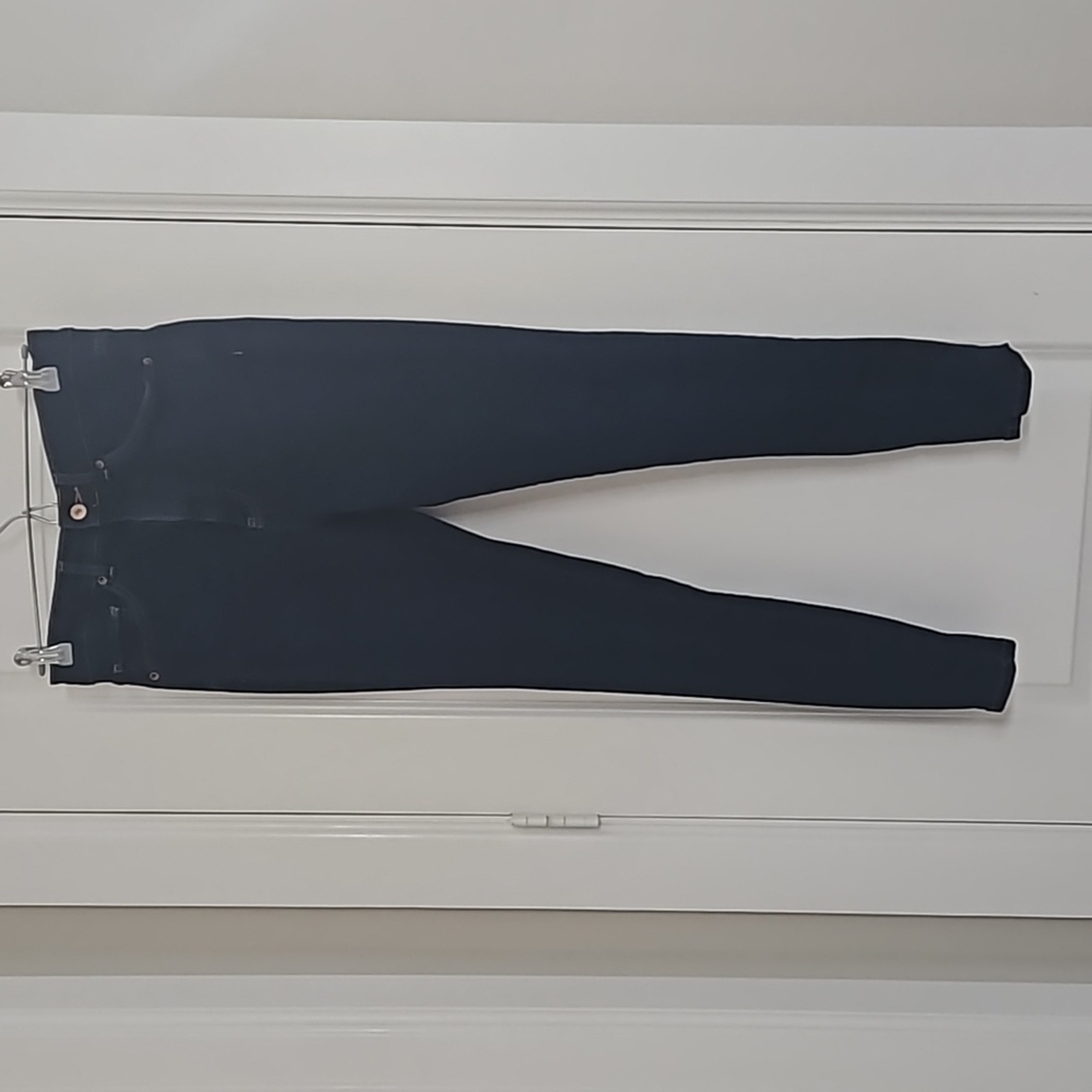 Jean - Picture 2 of 4